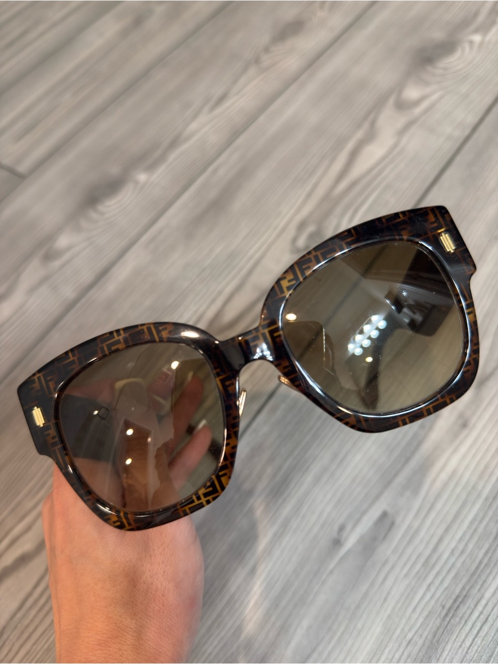 Fendi Brown Tortoiseshell FF-Pattern Square Sunglasses - Picture 3 of 5